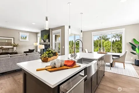 19507 81st Place NE Kenmore WA 98028