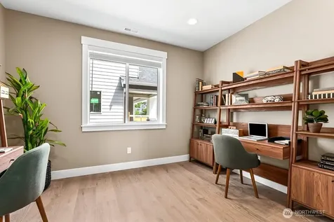 19507 81st Place NE Kenmore WA 98028