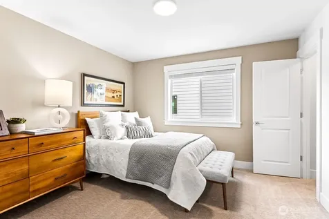 19507 81st Place NE Kenmore WA 98028