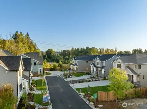 19507 81st Place NE Kenmore WA 98028