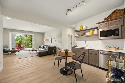 19507 81st Place NE Kenmore WA 98028