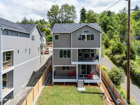 19507 81st Place NE Kenmore WA 98028