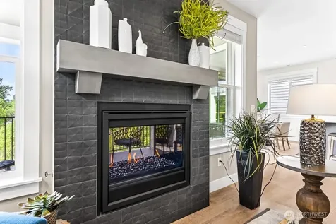 19507 81st Place NE Kenmore WA 98028
