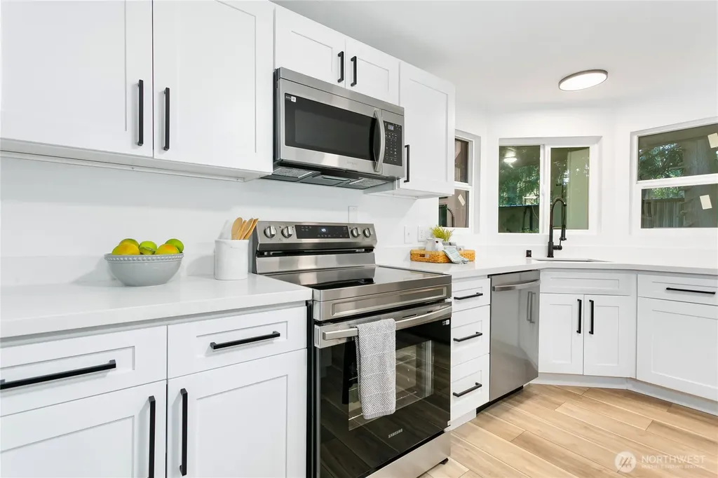 8021 NE Eglon Road Kingston WA 98346