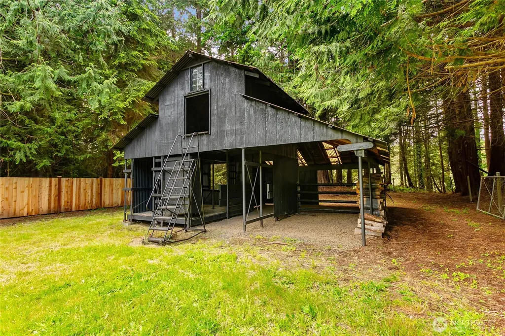 8021 NE Eglon Road Kingston WA 98346
