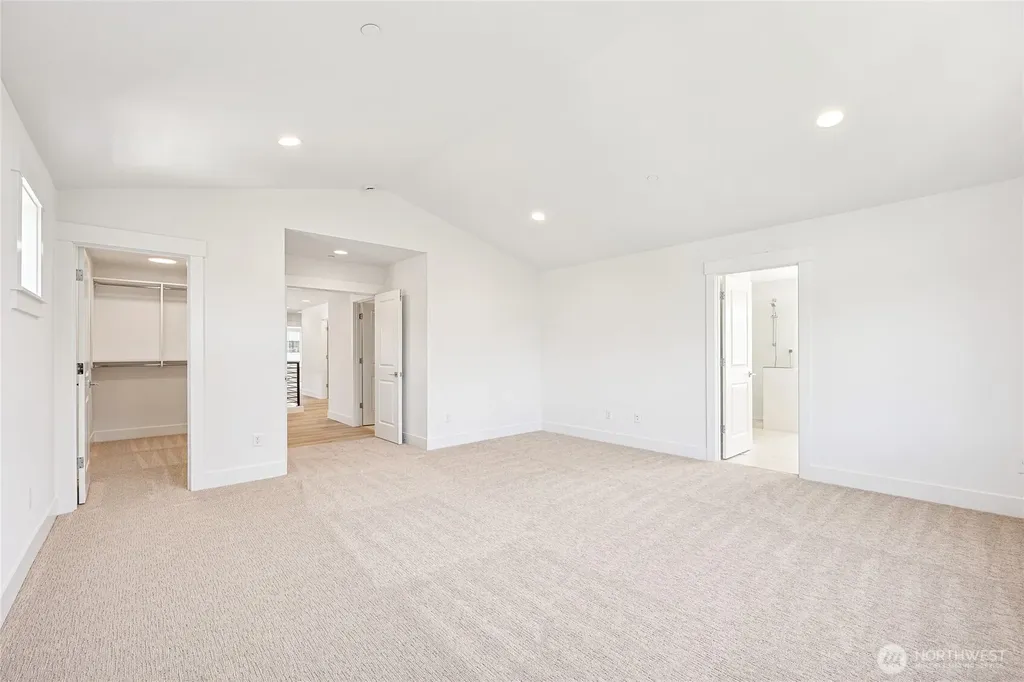 19515 81st Place NE Kenmore WA 98028