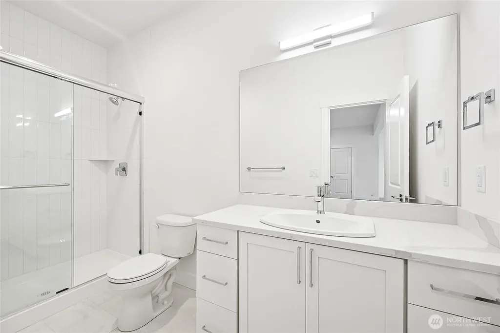 19515 81st Place NE Kenmore WA 98028