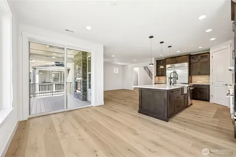 19515 81st Place NE Kenmore WA 98028