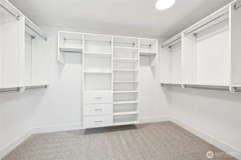 19515 81st Place NE Kenmore WA 98028