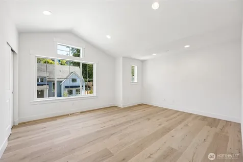 19515 81st Place NE Kenmore WA 98028