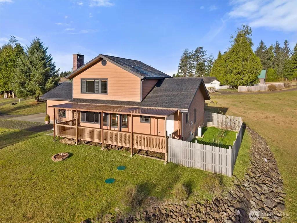 15 Spruce Lane South Bend WA 98586