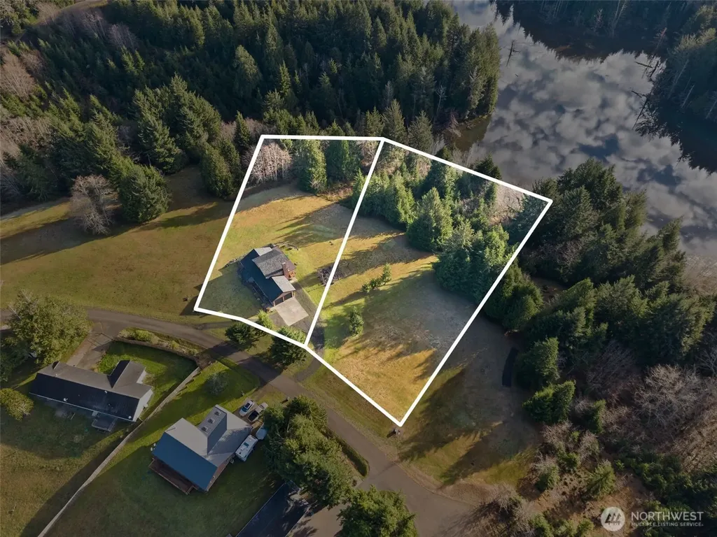 15 Spruce Lane South Bend WA 98586