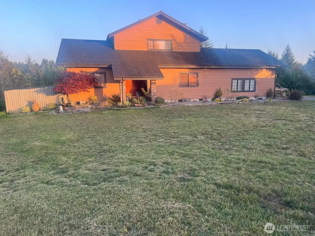 15 Spruce Lane South Bend WA 98586