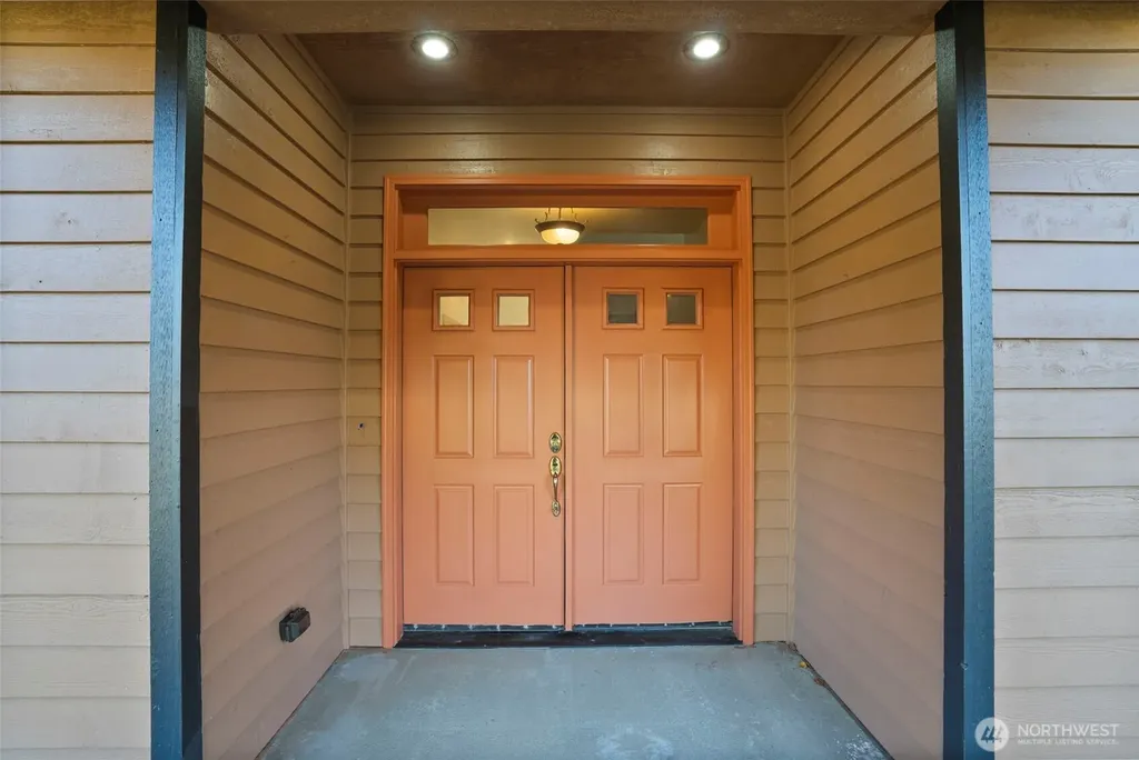 15 Spruce Lane South Bend WA 98586