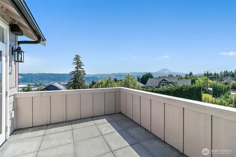 4717 127th Avenue E Edgewood WA 98372