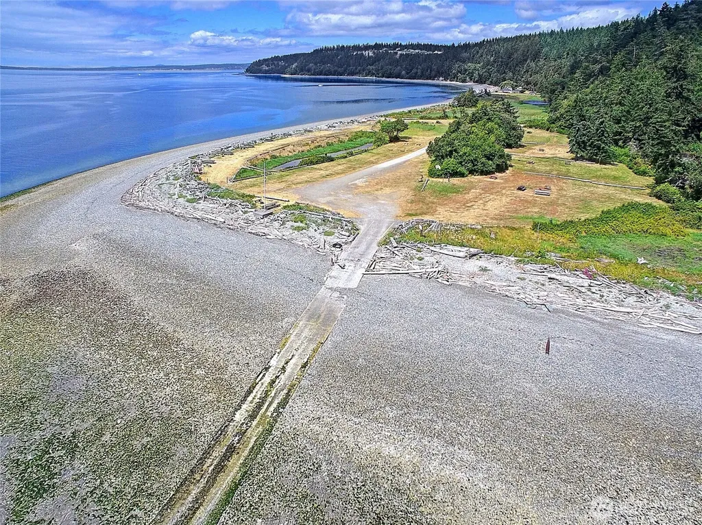 127 W Admirality Way Camano Island WA 98282