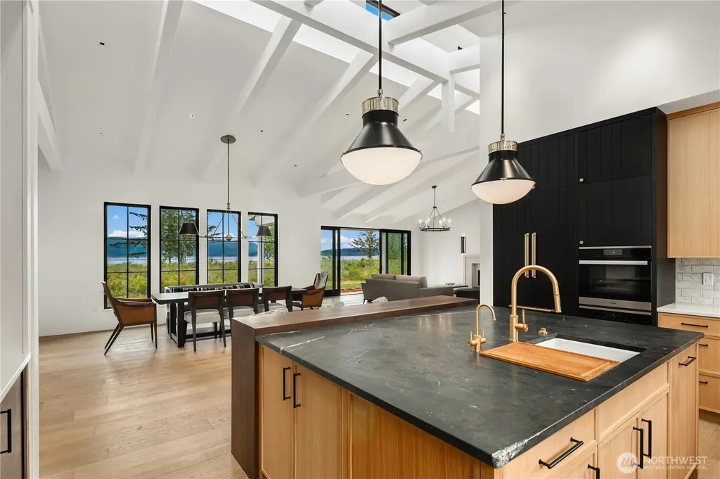13160 Teal Lane Long Beach WA 98631