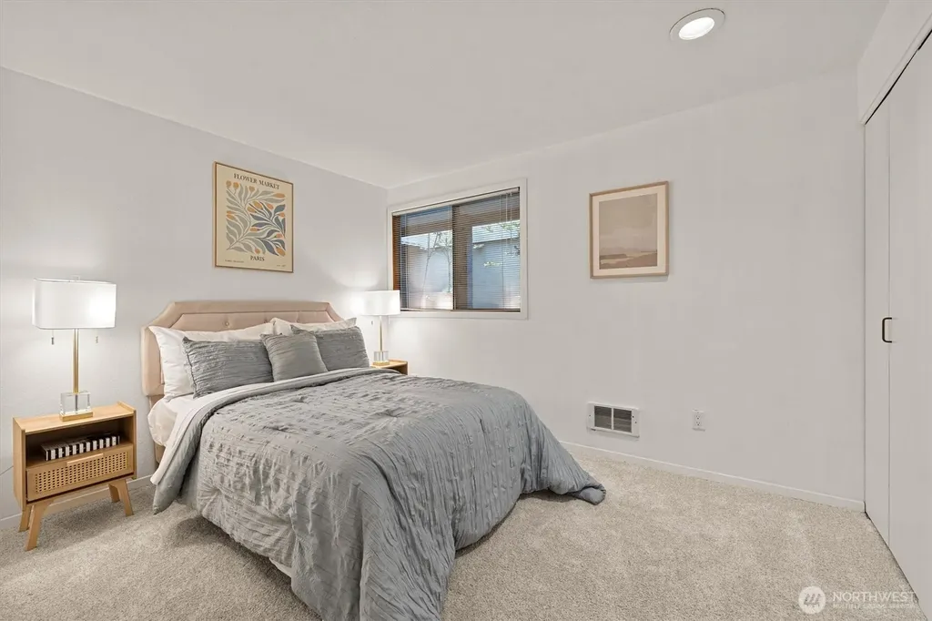 2253 Gilman Drive W Seattle WA 98119