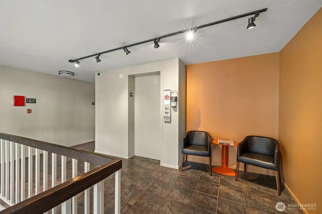 2253 Gilman Drive W Seattle WA 98119