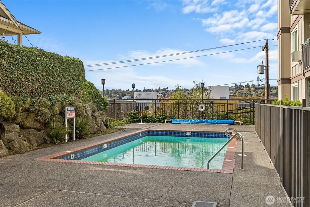 2253 Gilman Drive W Seattle WA 98119