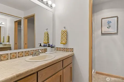 2253 Gilman Drive W Seattle WA 98119