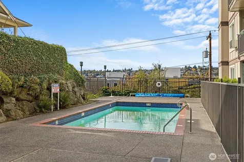 2253 Gilman Drive W Seattle WA 98119