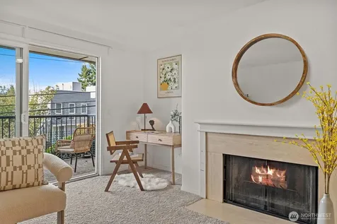 2253 Gilman Drive W Seattle WA 98119