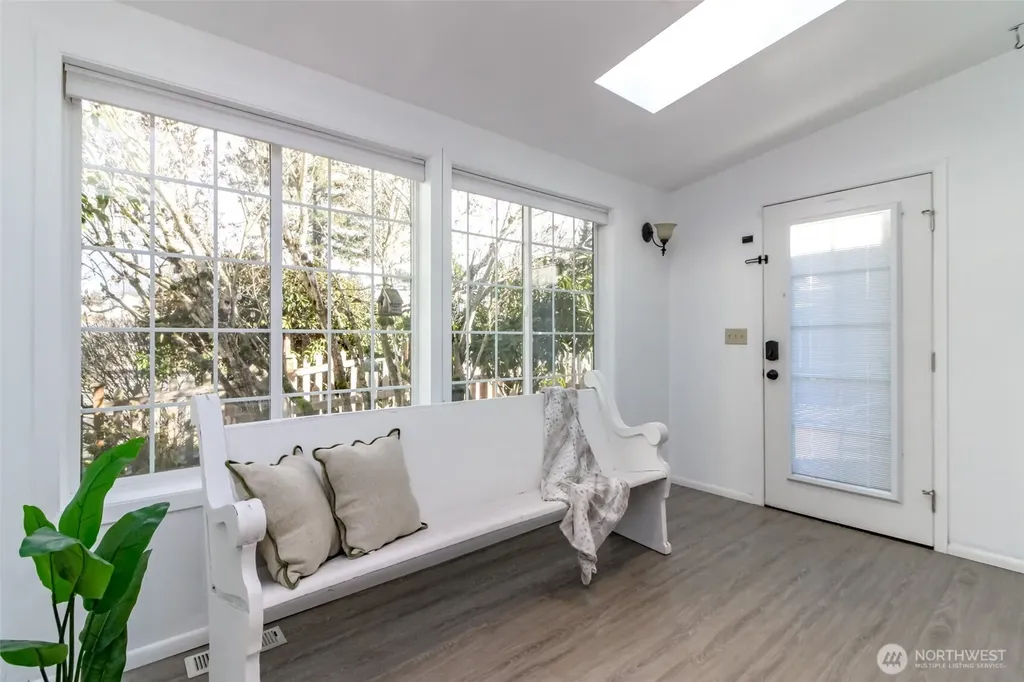 1514 Rainier Street Steilacoom WA 98388