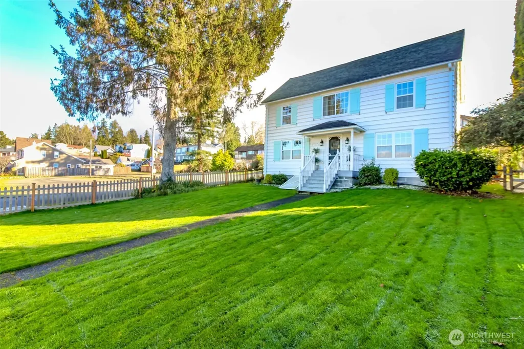 1514 Rainier Street Steilacoom WA 98388
