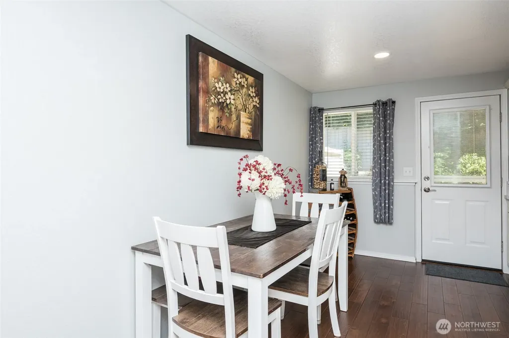 5726 99th Street Ct E Puyallup WA 98373
