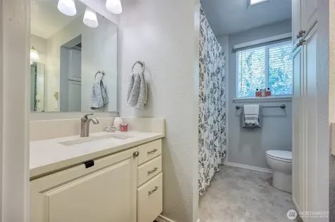 5726 99th Street Ct E Puyallup WA 98373