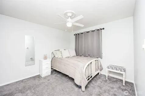 5726 99th Street Ct E Puyallup WA 98373