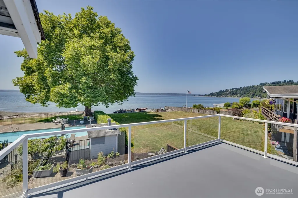 18141 Normandy Terrace SW Normandy Park WA 98166