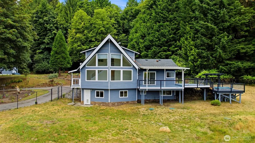 200 N Schaufler Lane Lilliwaup WA 98555