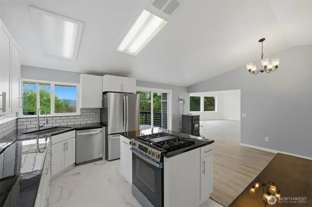 200 N Schaufler Lane Lilliwaup WA 98555