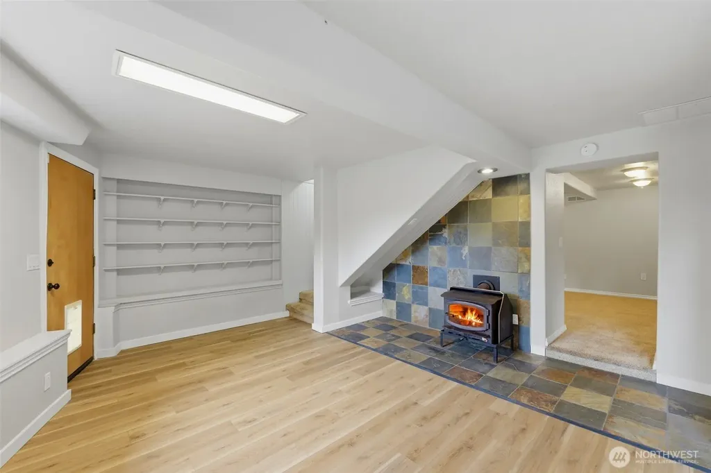 200 N Schaufler Lane Lilliwaup WA 98555