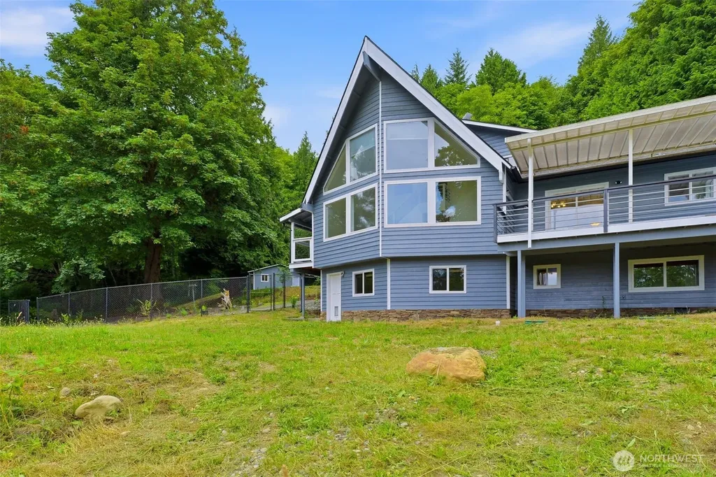 200 N Schaufler Lane Lilliwaup WA 98555