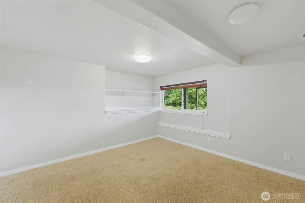 200 N Schaufler Lane Lilliwaup WA 98555