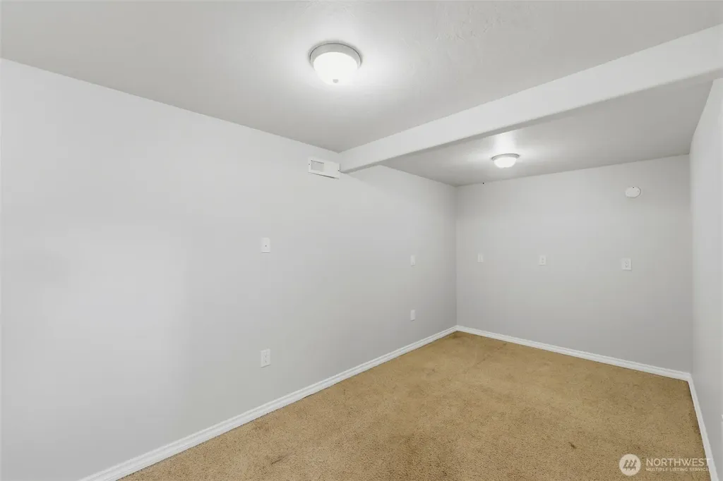 200 N Schaufler Lane Lilliwaup WA 98555