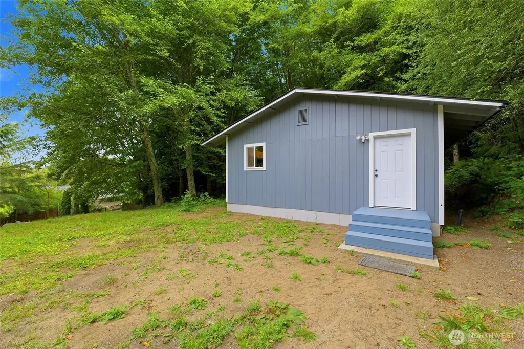 200 N Schaufler Lane Lilliwaup WA 98555