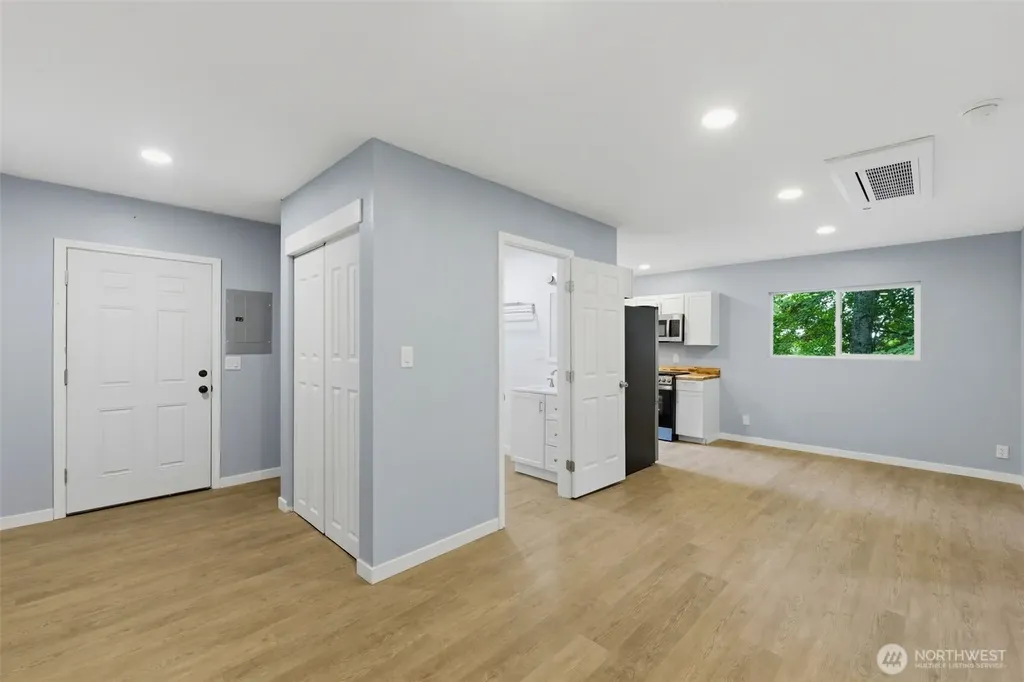 200 N Schaufler Lane Lilliwaup WA 98555
