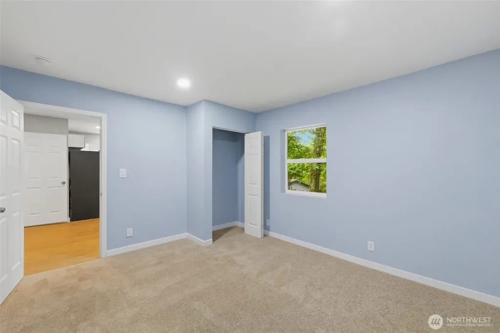 200 N Schaufler Lane Lilliwaup WA 98555