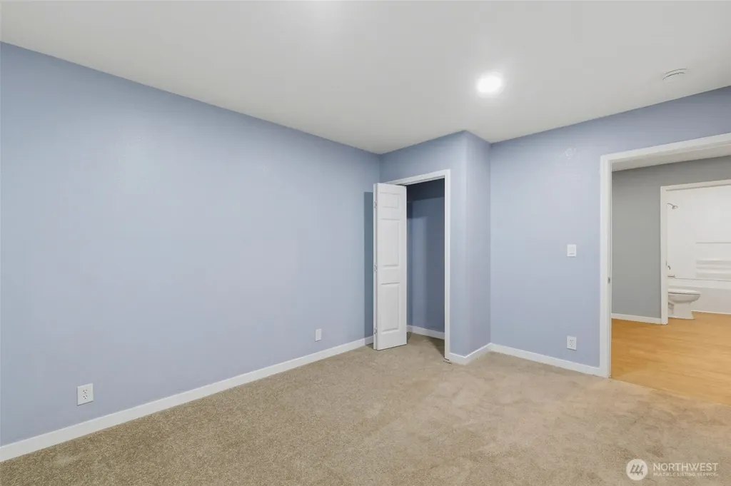 200 N Schaufler Lane Lilliwaup WA 98555
