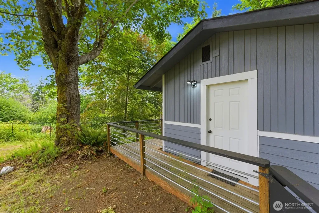 200 N Schaufler Lane Lilliwaup WA 98555