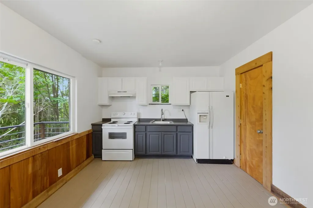 200 N Schaufler Lane Lilliwaup WA 98555