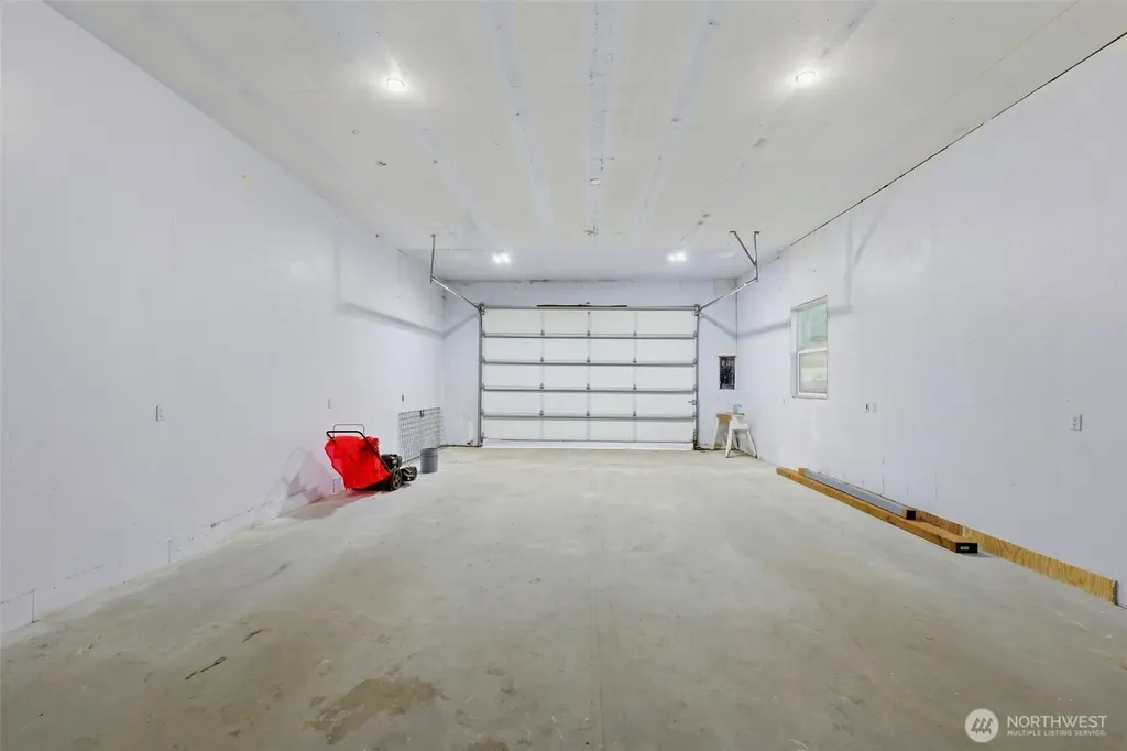 200 N Schaufler Lane Lilliwaup WA 98555