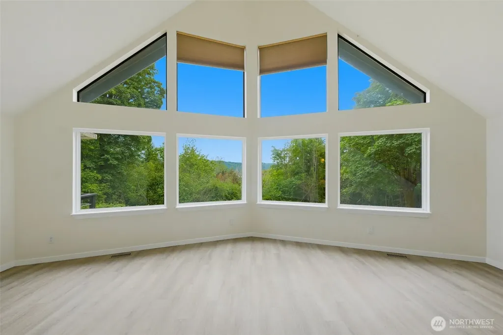 200 N Schaufler Lane Lilliwaup WA 98555