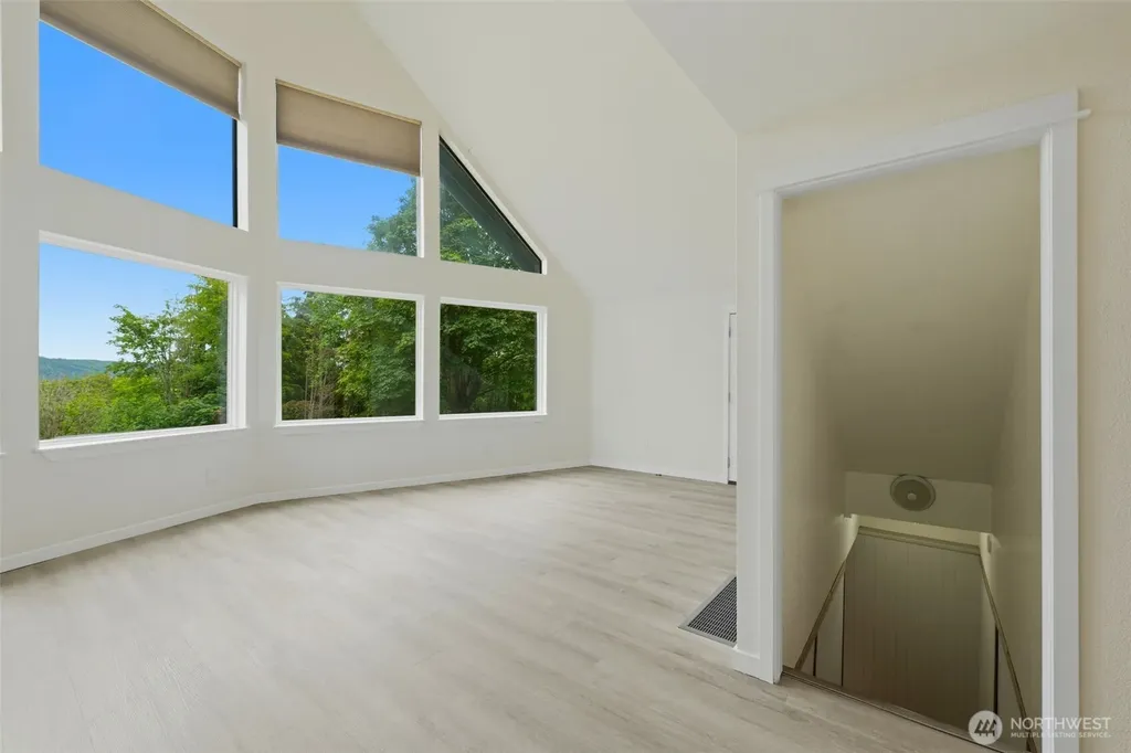 200 N Schaufler Lane Lilliwaup WA 98555