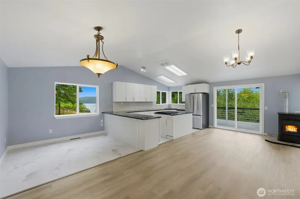 200 N Schaufler Lane Lilliwaup WA 98555
