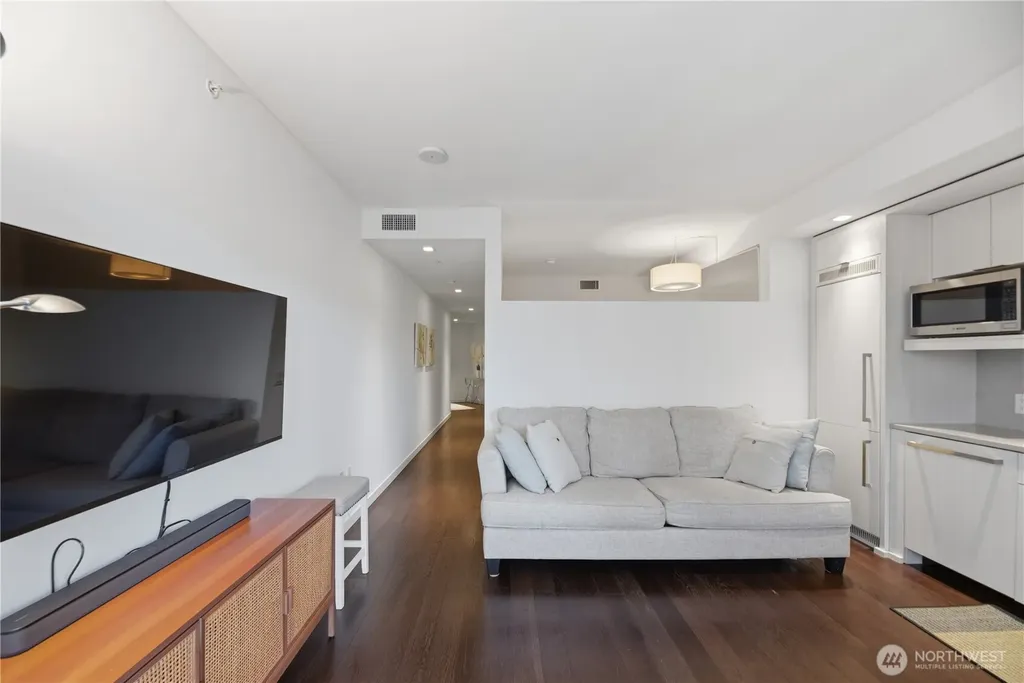 590 1st Avenue S Seattle WA 98104
